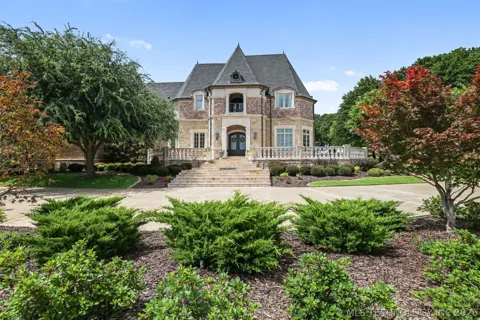 3202 Castle Court