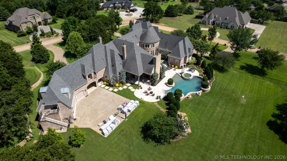 3202 Castle Court Durant, OK 74701