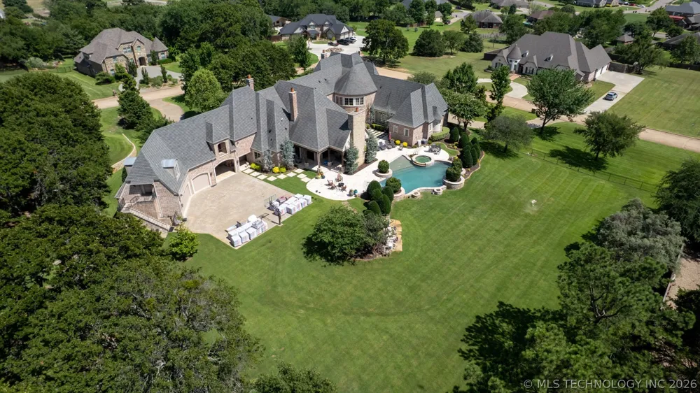 3202 Castle Court Durant, OK 74701