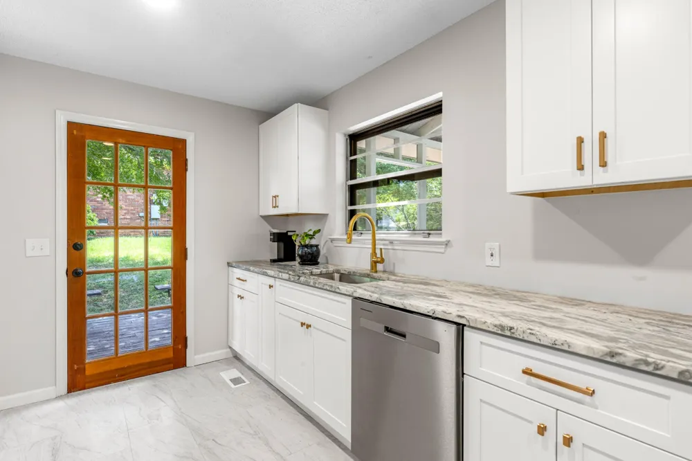 9612 Brewer Drive Ooltewah, TN 37363