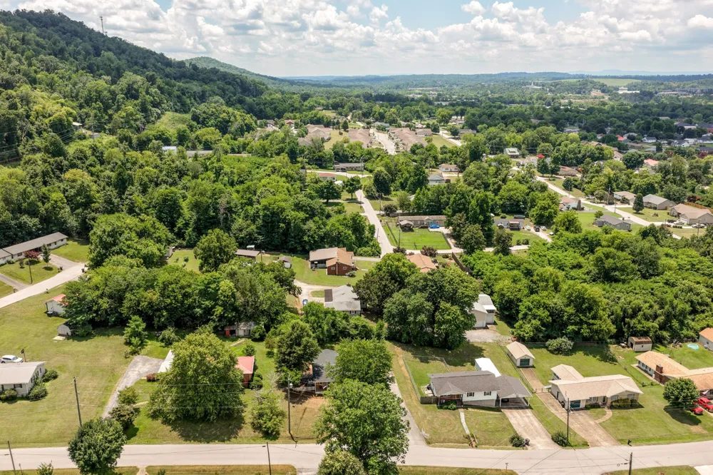 9612 Brewer Drive Ooltewah, TN 37363