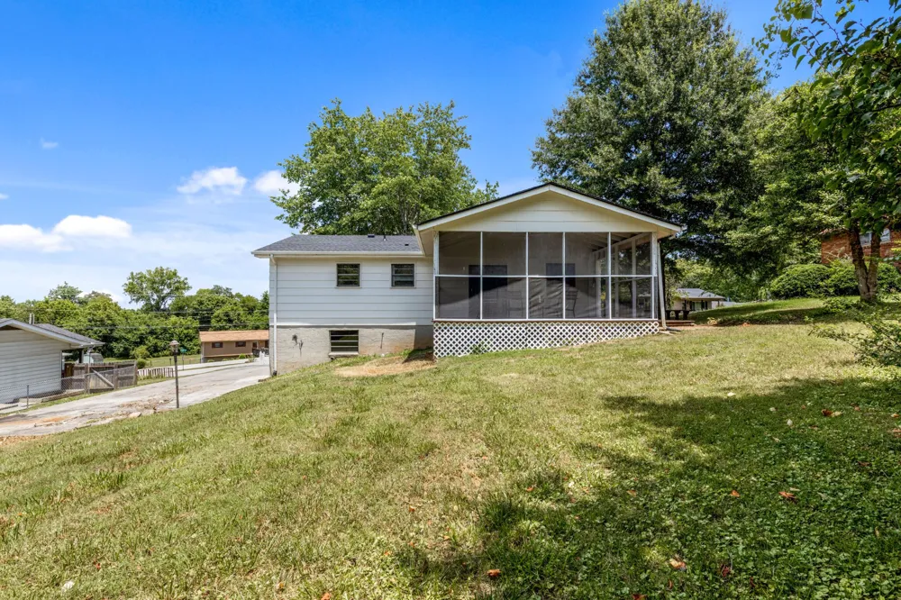 9612 Brewer Drive Ooltewah, TN 37363