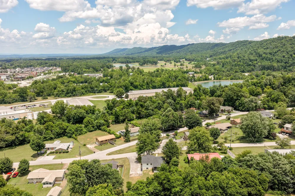 9612 Brewer Drive Ooltewah, TN 37363