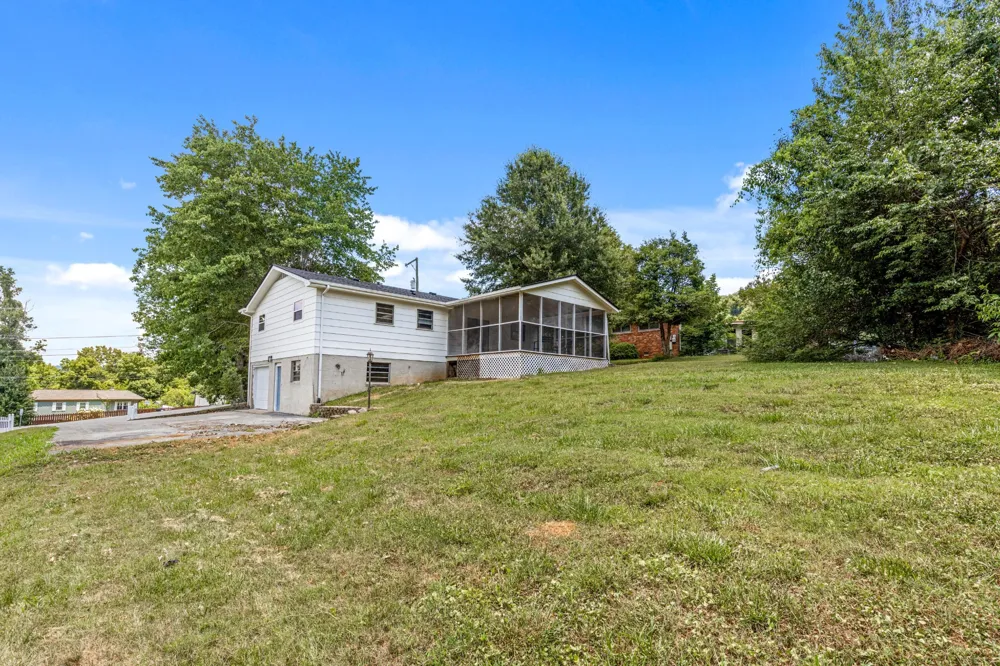 9612 Brewer Drive Ooltewah, TN 37363