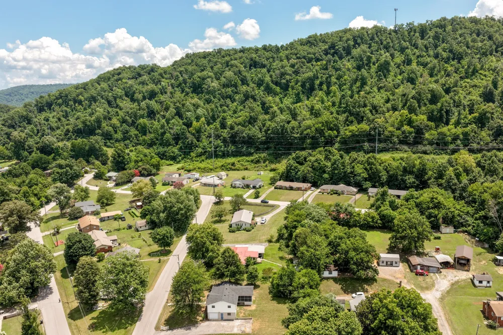 9612 Brewer Drive Ooltewah, TN 37363