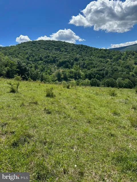 1096 STRAUTER ROAD Franklin, WV 26807