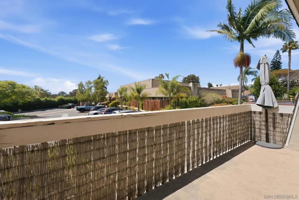 405 Requeza St #H12 Encinitas, CA 92024