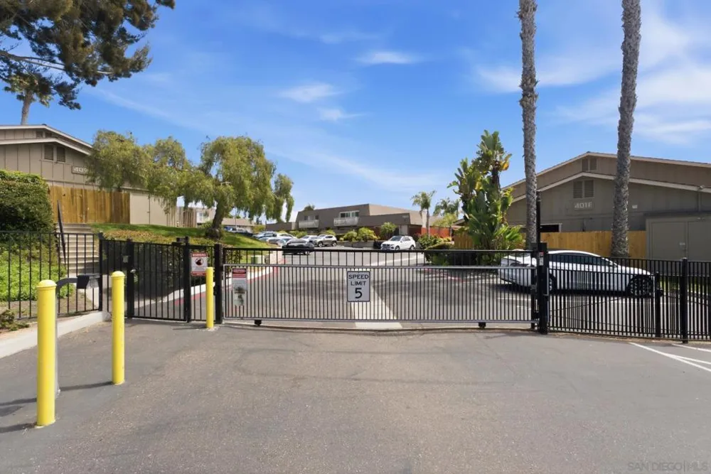 405 Requeza St #H12 Encinitas, CA 92024