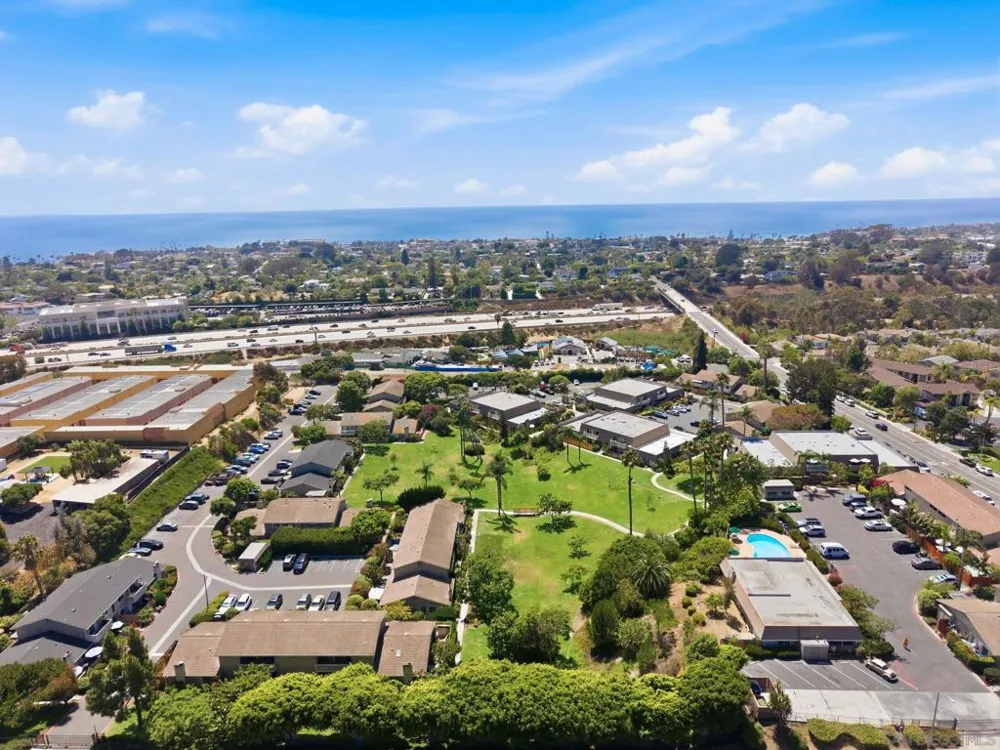 405 Requeza St #H12 Encinitas, CA 92024