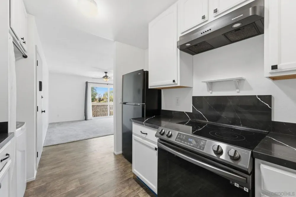 405 Requeza St #H12 Encinitas, CA 92024