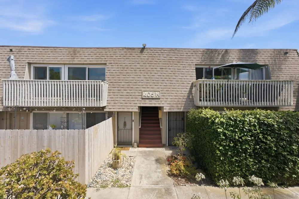 405 Requeza St #H12 Encinitas, CA 92024