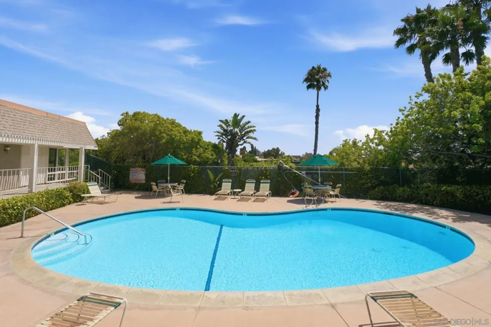 405 Requeza St #H12 Encinitas, CA 92024