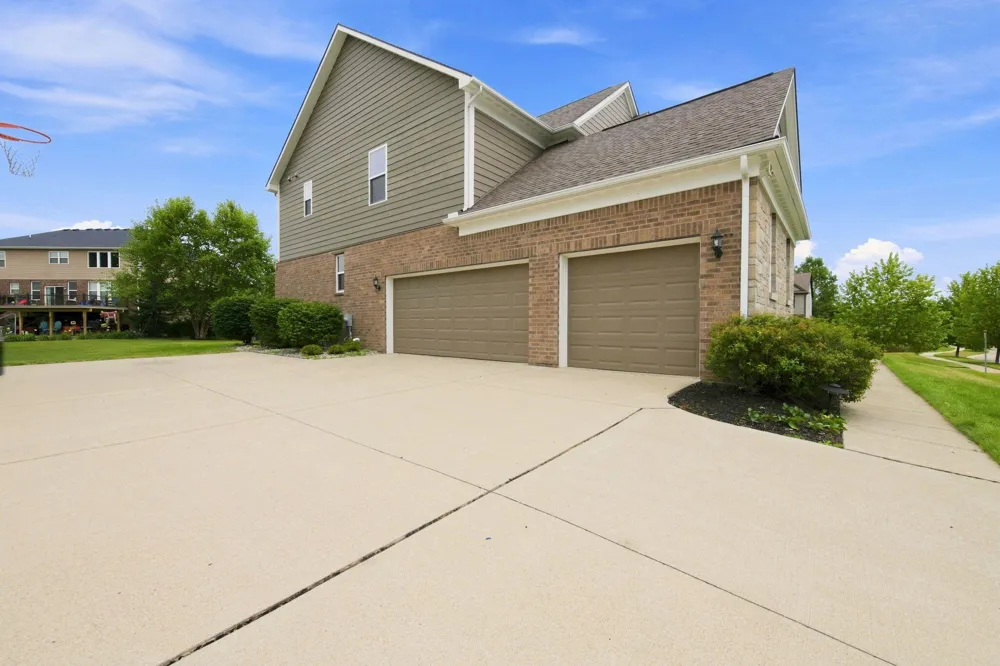 5887 Strawberry Circle Commerce, MI 48382