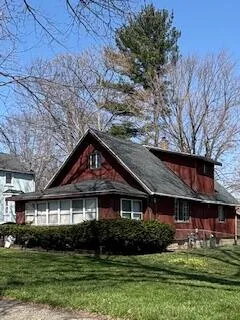 204 W Berry Avenue