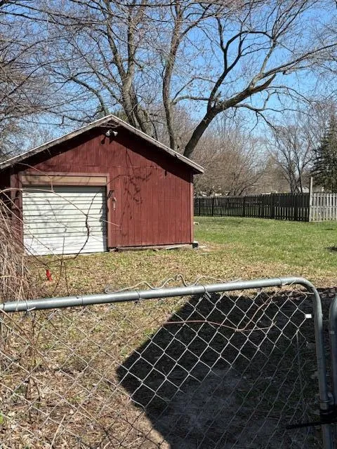 204 W Berry Avenue Lansing, MI 48910