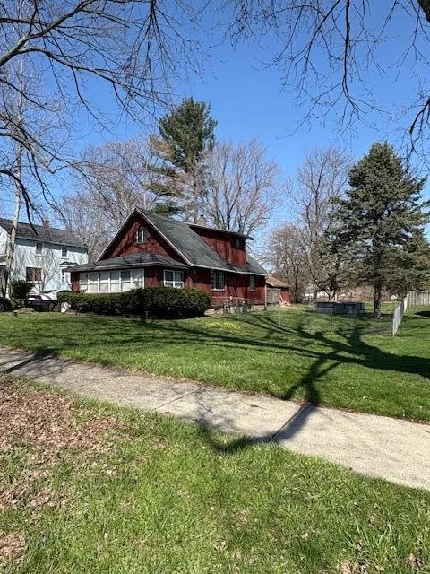 204 W Berry Avenue Lansing, MI 48910