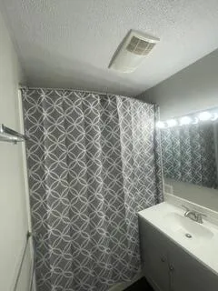 204 W Berry Avenue Lansing, MI 48910