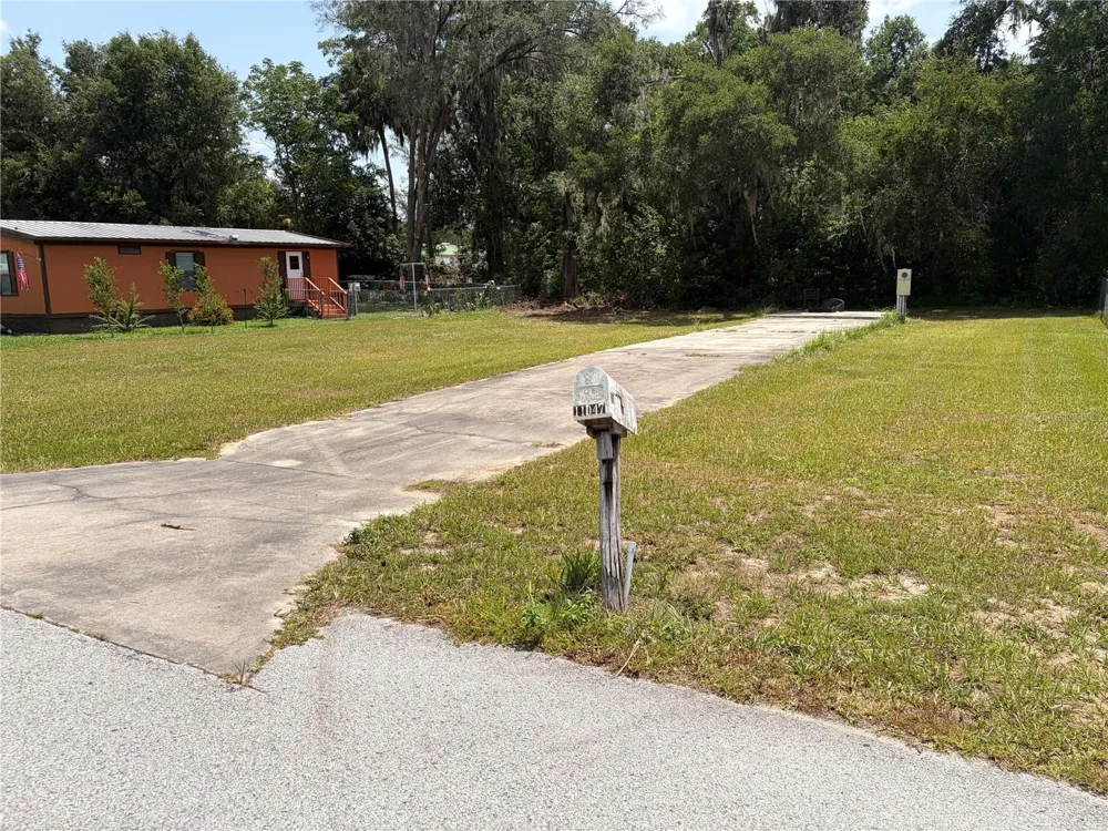 11047 SE 66TH TERRACE Belleview, FL 34420