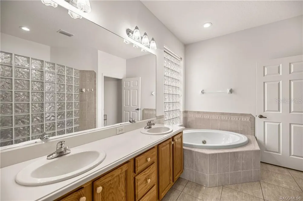 1328 W DIAMOND SHORE LOOP Hernando, FL 34442