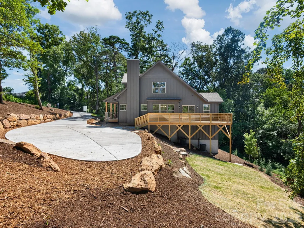 14 Yost Street Weaverville, NC 28787