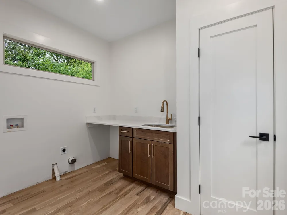 14 Yost Street Weaverville, NC 28787