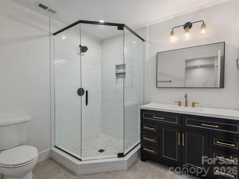 14 Yost Street Weaverville, NC 28787