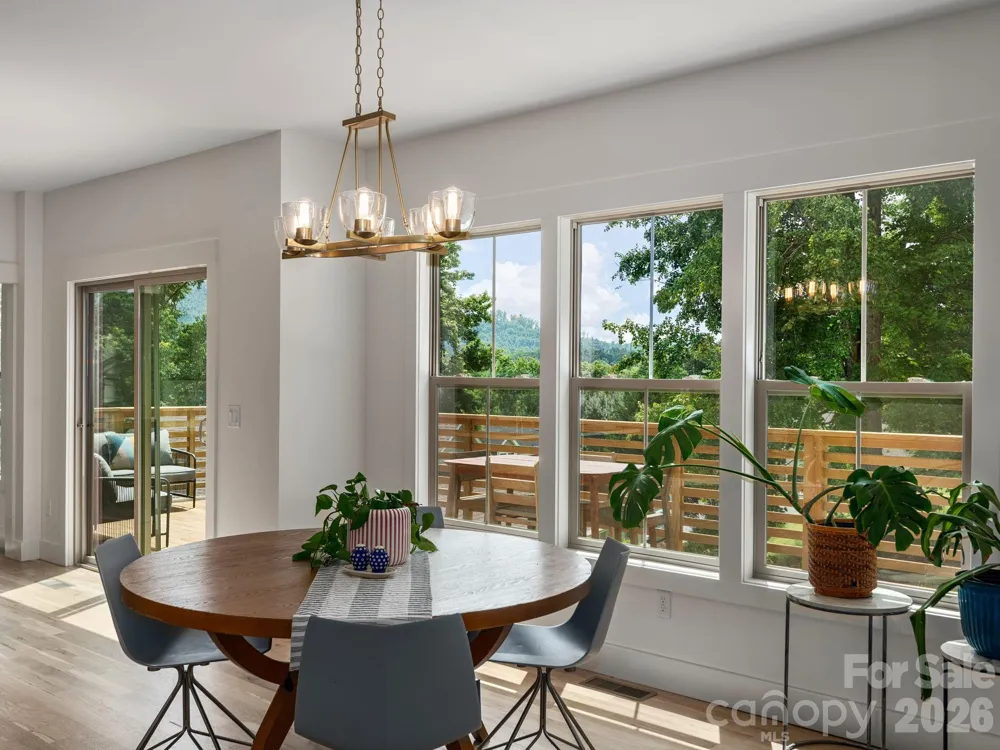 14 Yost Street Weaverville, NC 28787