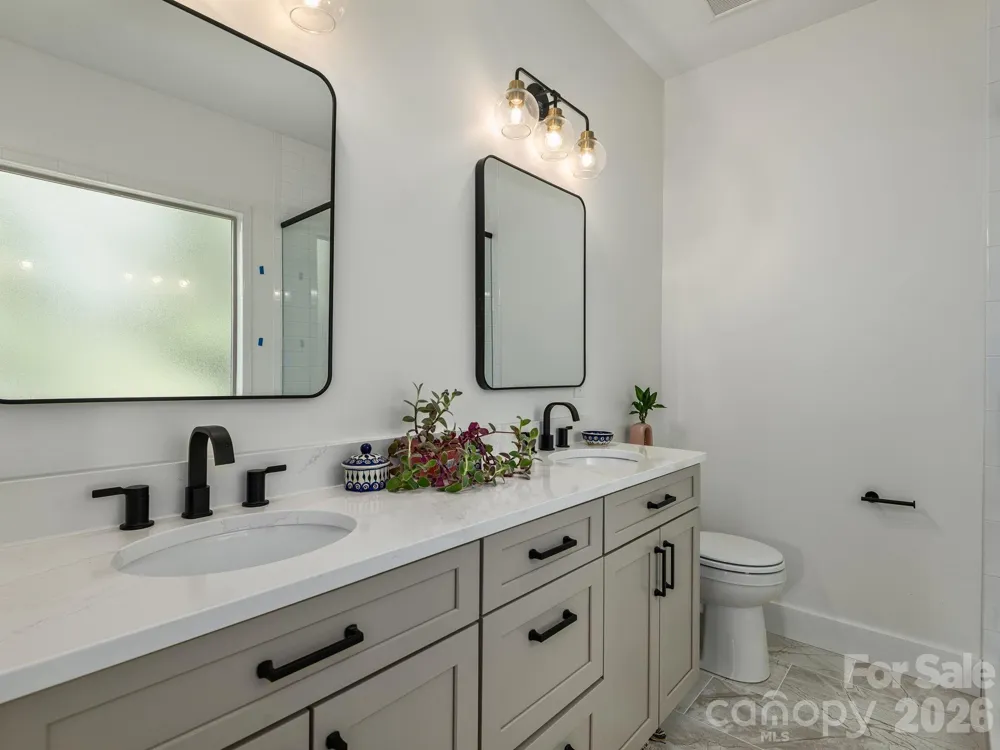 14 Yost Street Weaverville, NC 28787