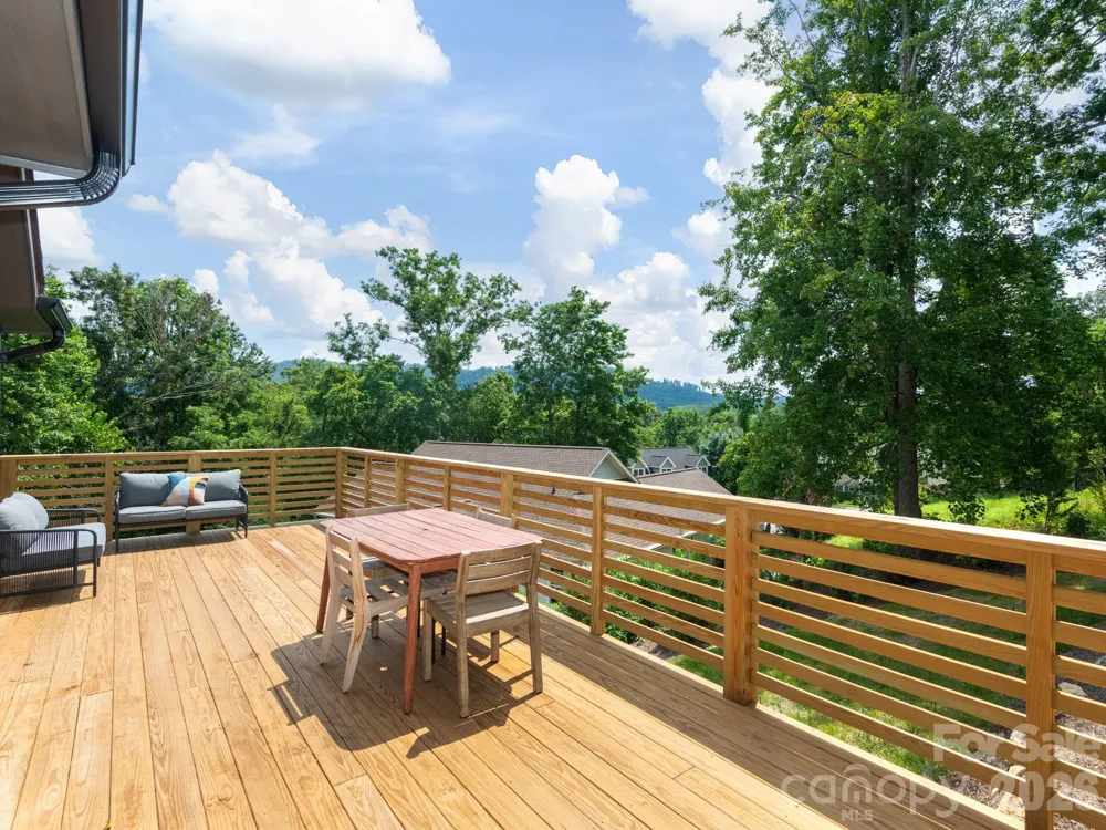 14 Yost Street Weaverville, NC 28787