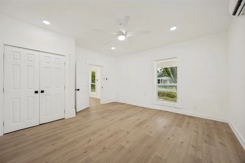 404 S Pearl Street Trenton, TX 75490