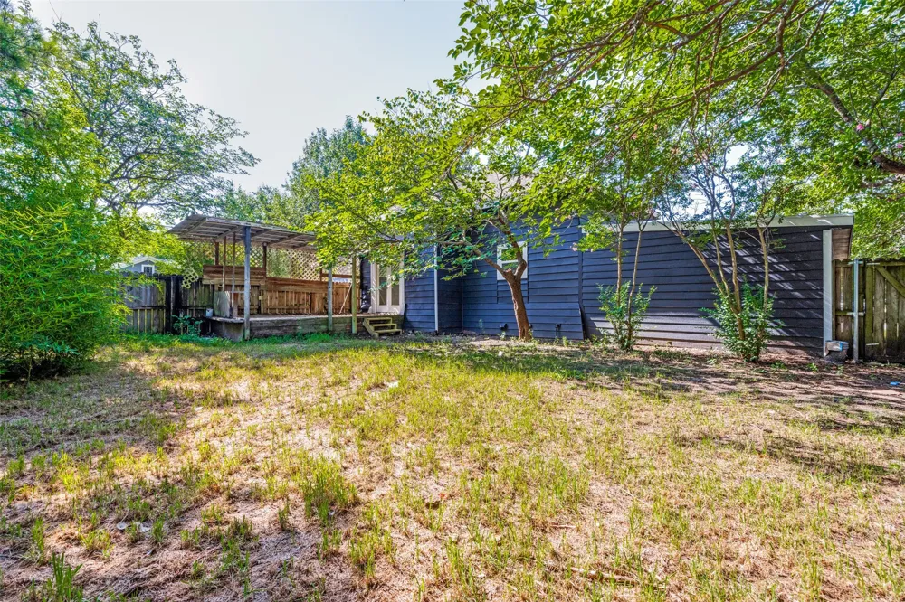 404 S Pearl Street Trenton, TX 75490