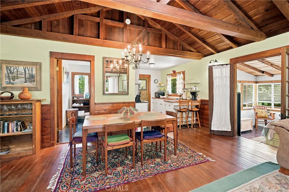15590 Mesa Cobb, CA 95426