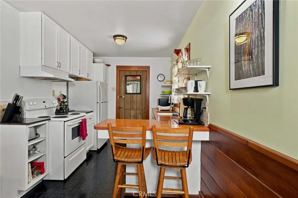 15590 Mesa Cobb, CA 95426