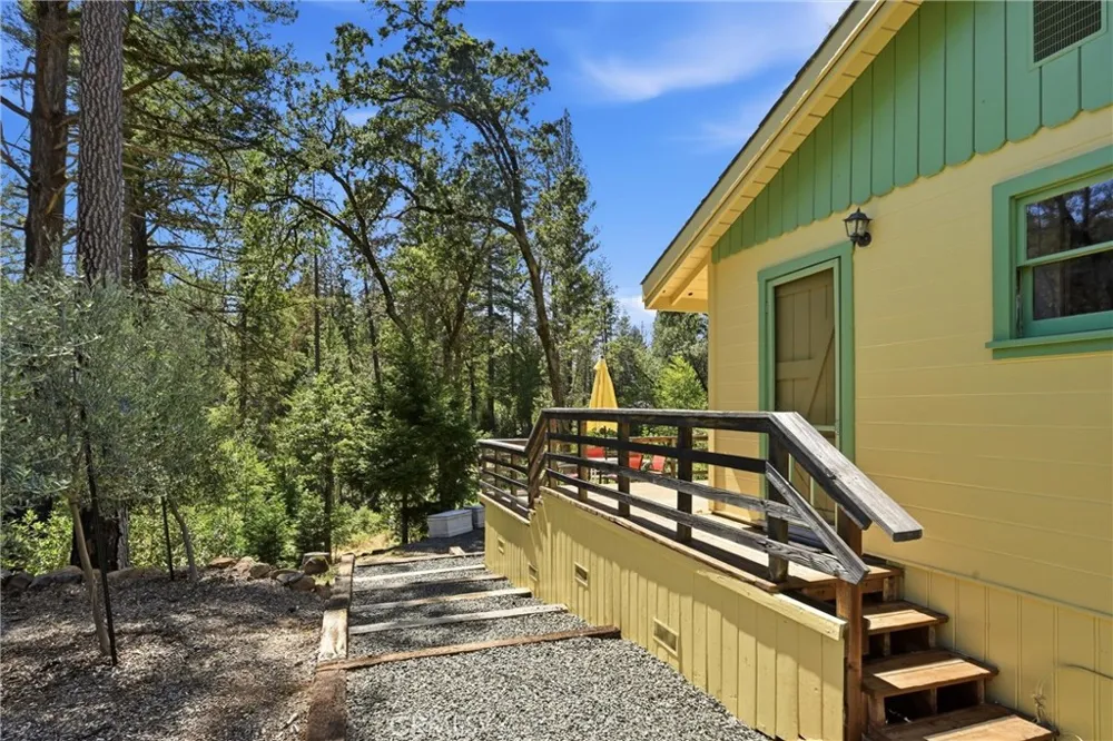 15590 Mesa Cobb, CA 95426