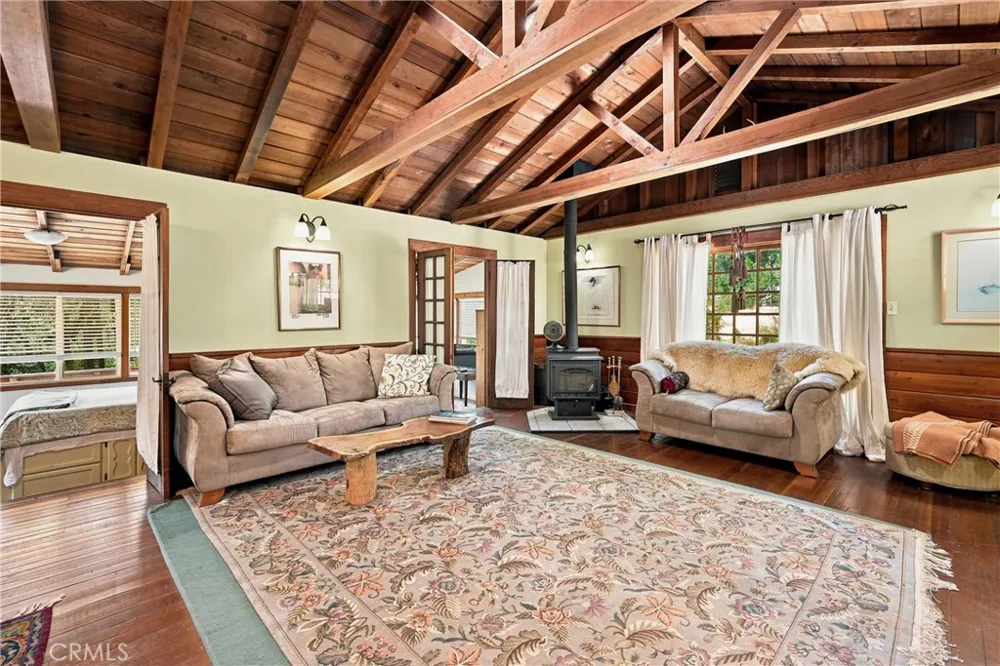 15590 Mesa Cobb, CA 95426