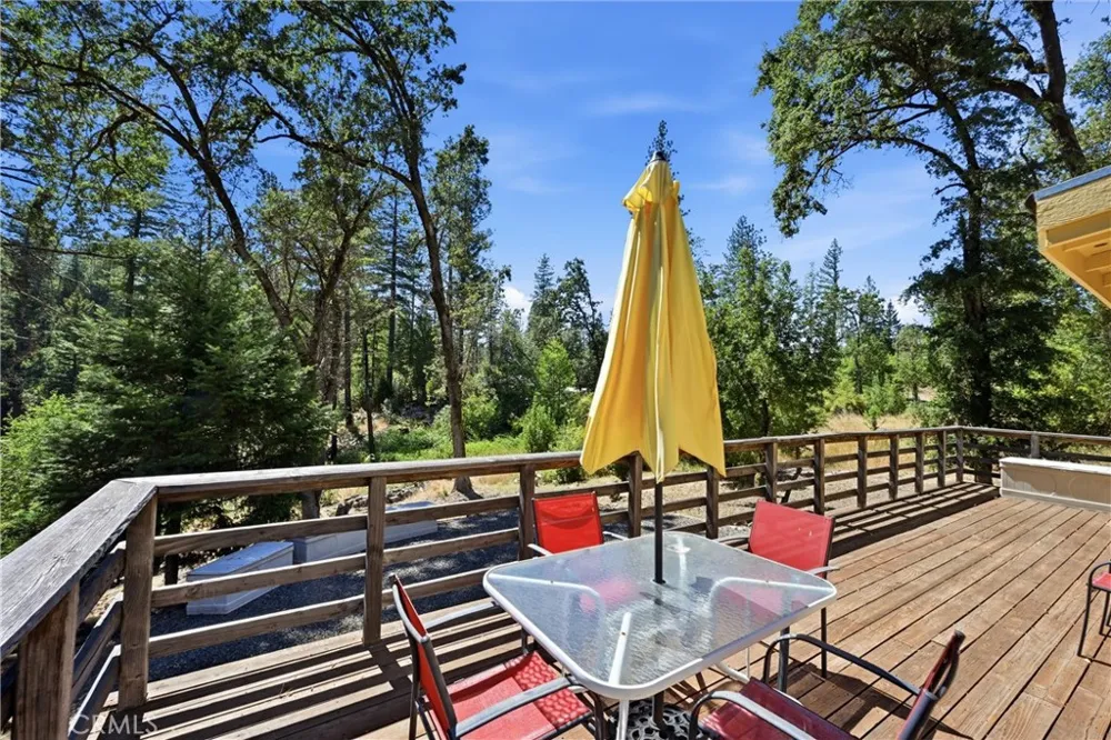 15590 Mesa Cobb, CA 95426