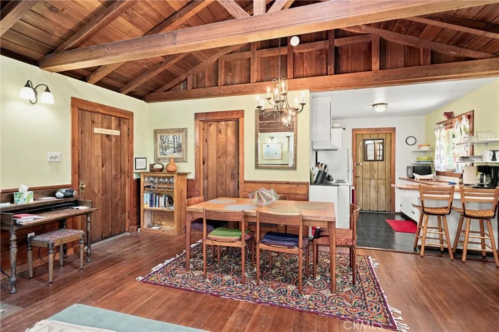 15590 Mesa Cobb, CA 95426
