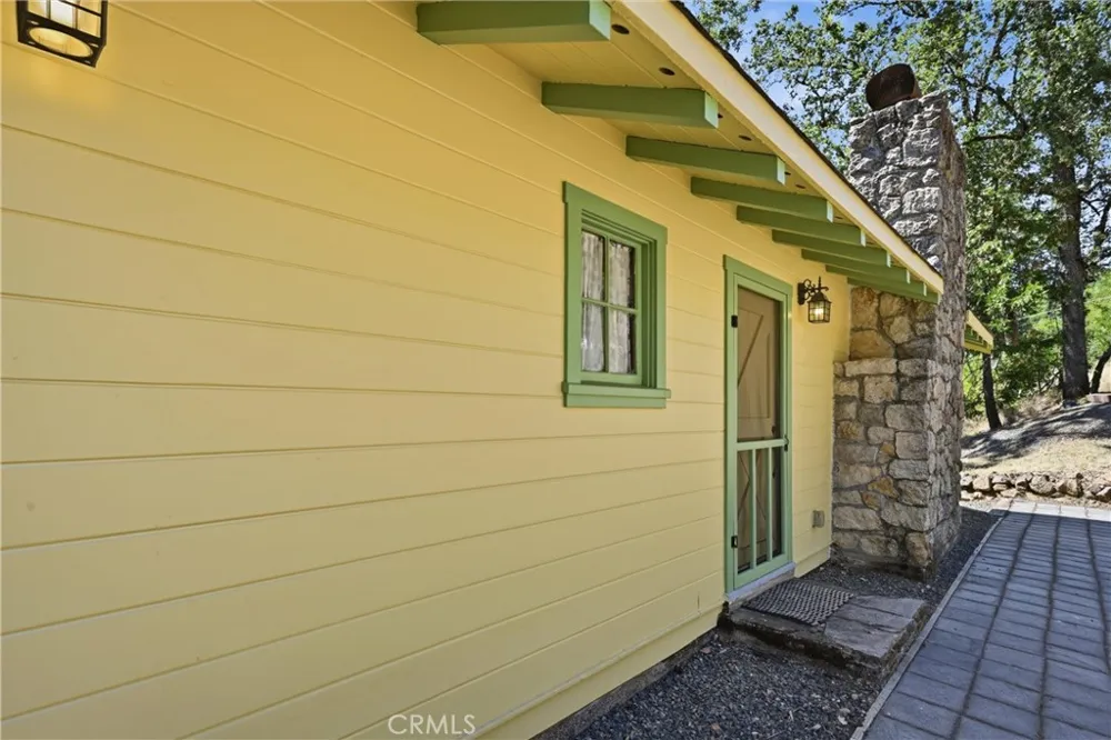 15590 Mesa Cobb, CA 95426