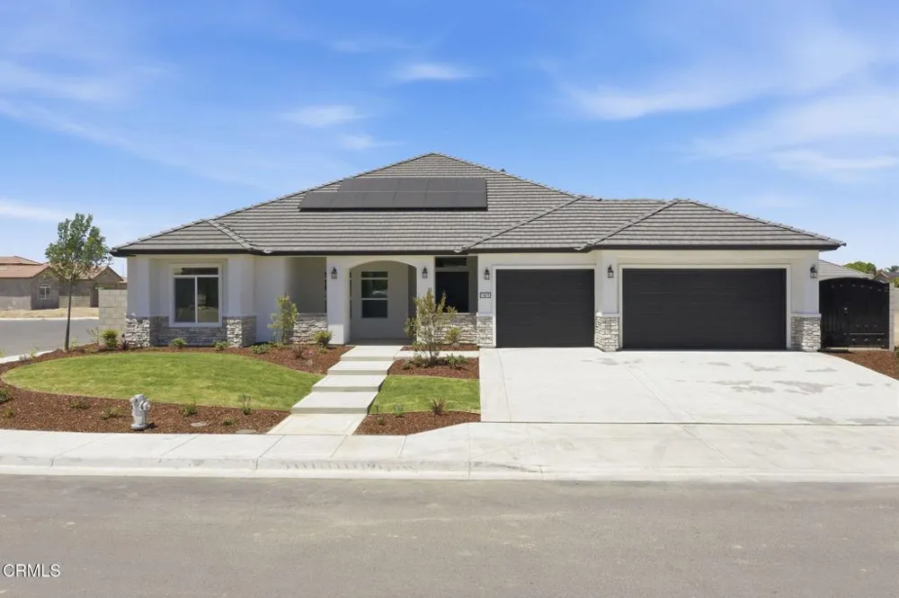 13615 Velma Pearl Way Bakersfield, CA 93314