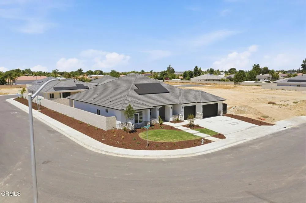 13615 Velma Pearl Way Bakersfield, CA 93314