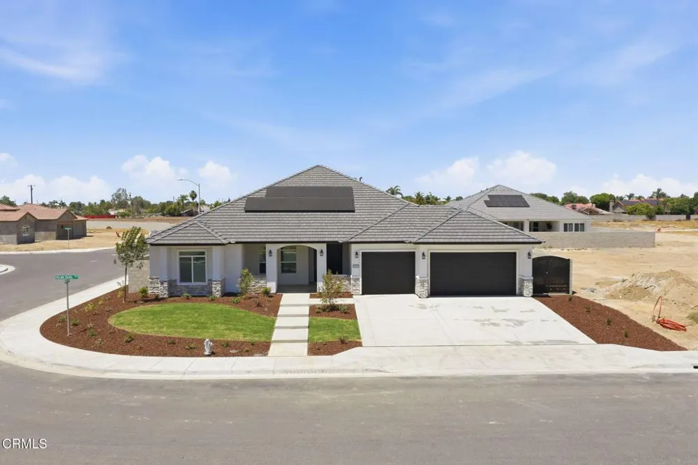 13615 Velma Pearl Way Bakersfield, CA 93314