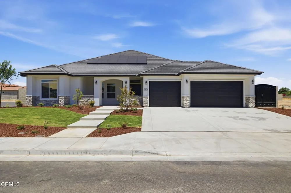 13615 Velma Pearl Way Bakersfield, CA 93314