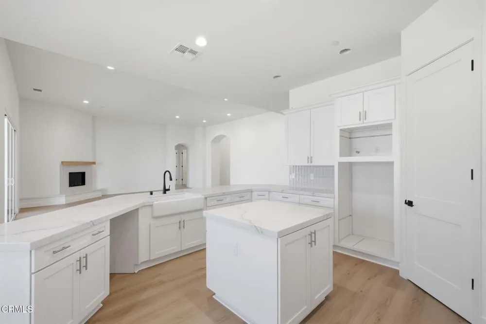 13615 Velma Pearl Way Bakersfield, CA 93314