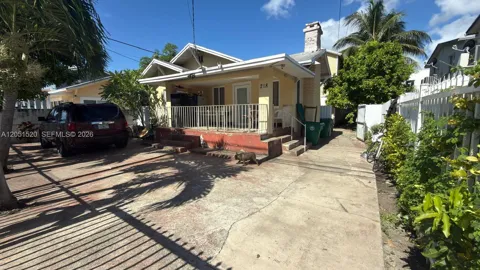 218 SW 10th Ave