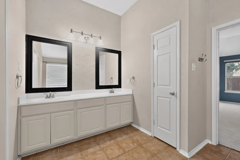 10201 Max Lane Frisco, TX 75035