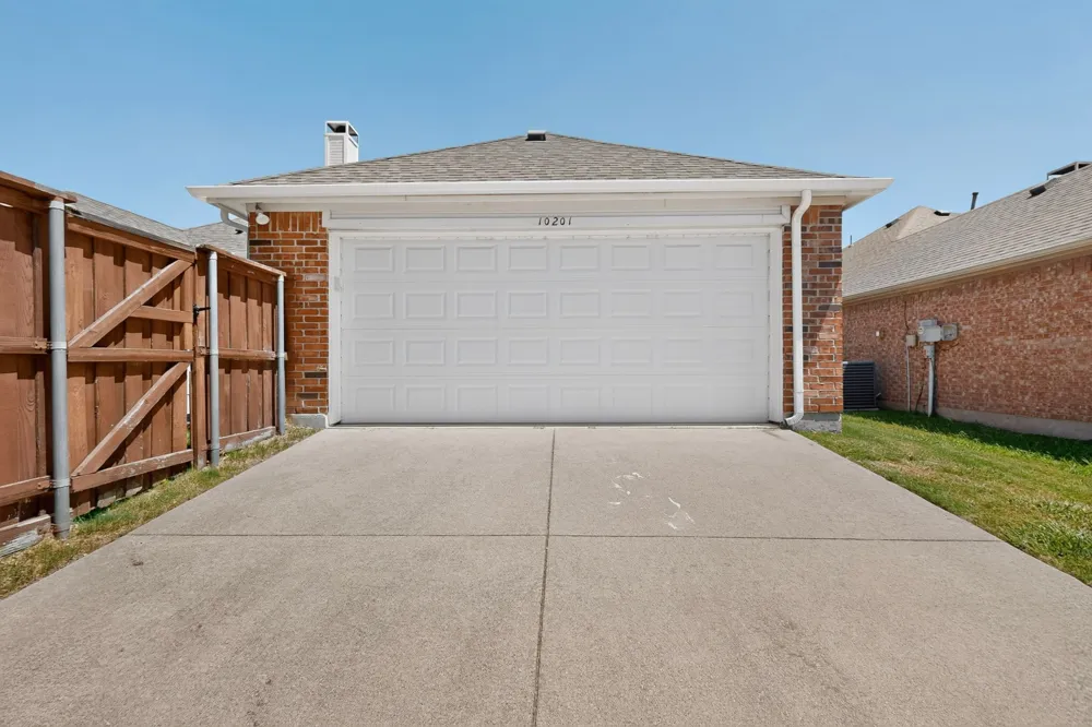 10201 Max Lane Frisco, TX 75035