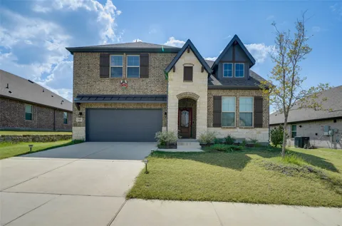 707 Gatecrest Drive