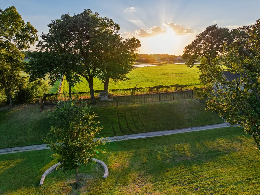 250 Whistling Duck Lane Double Oak, TX 75077