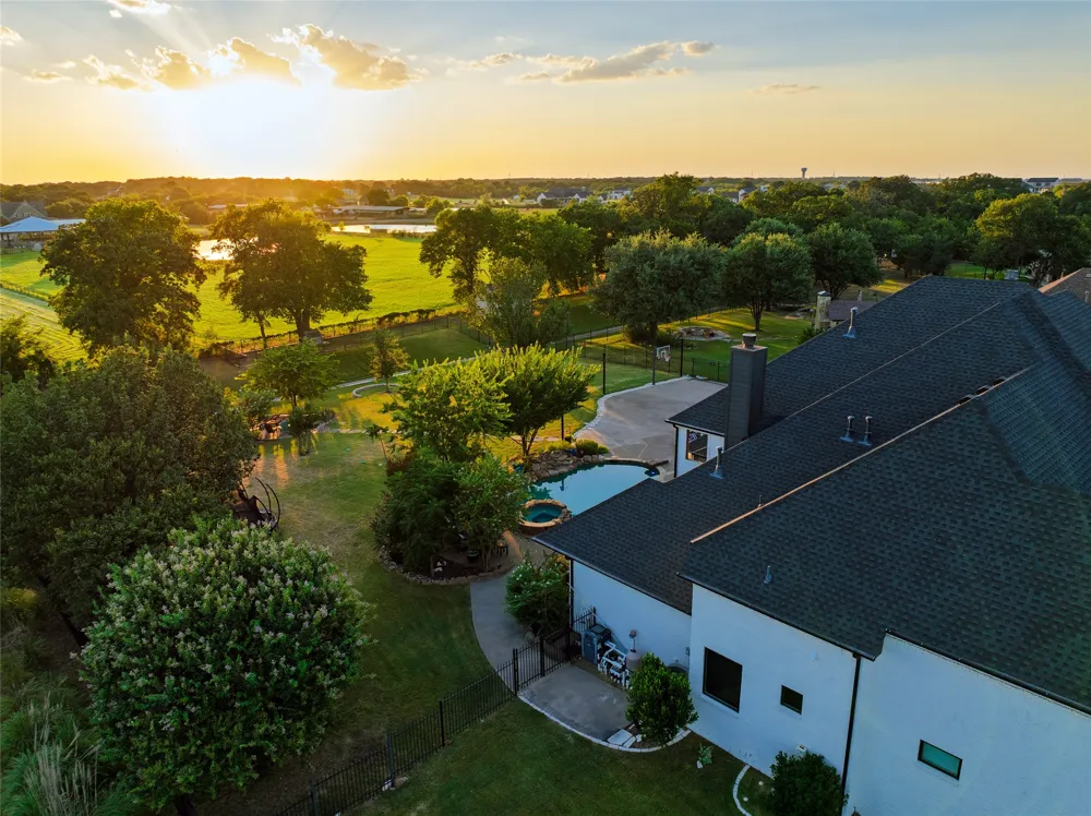 250 Whistling Duck Lane Double Oak, TX 75077
