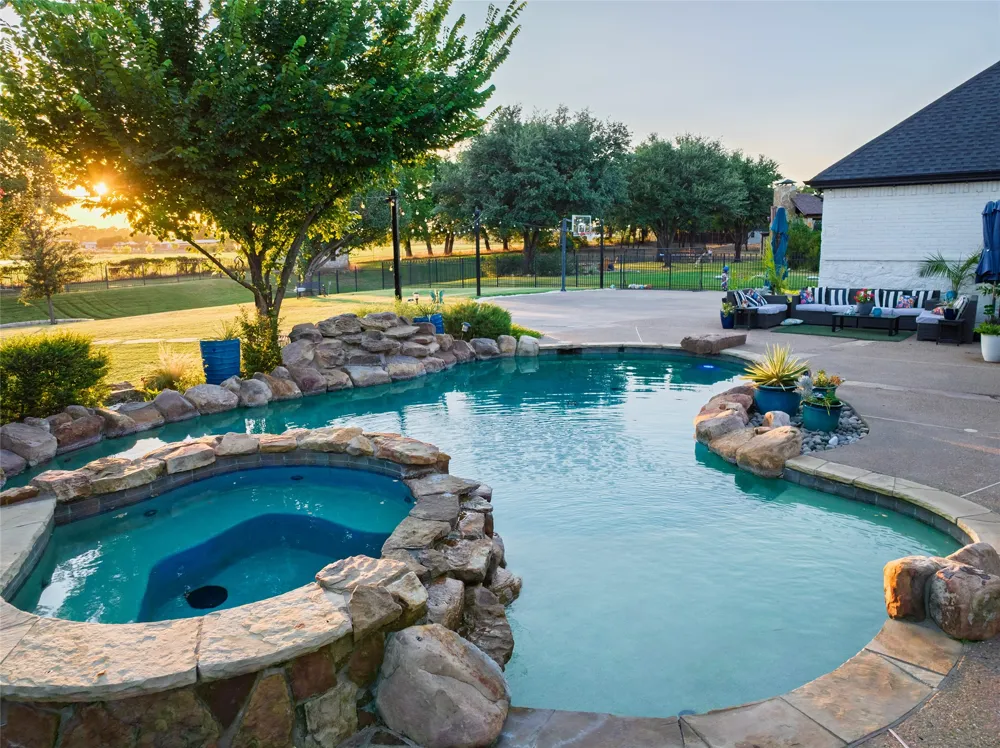 250 Whistling Duck Lane Double Oak, TX 75077